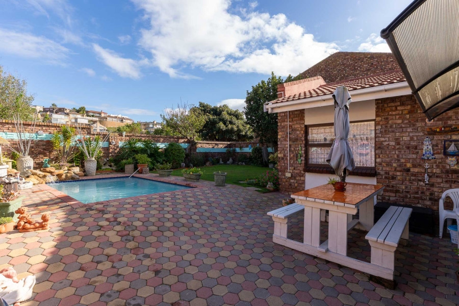 3 Bedroom Property for Sale in Deoville Park Western Cape